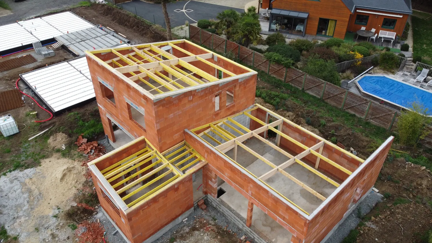 charpentier montfort sur meu