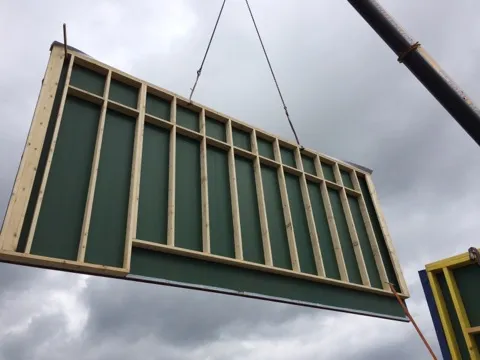entreprise pour agrandissement de maison broons